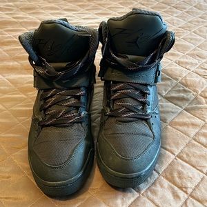 Nike Jordan Flight men’s hightops, 11.5, black